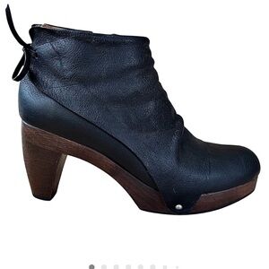 COCLICO "Ndakinna" Black
Leather Clog, Ankle Tie, Wood Heel Booties, 
Size 38
